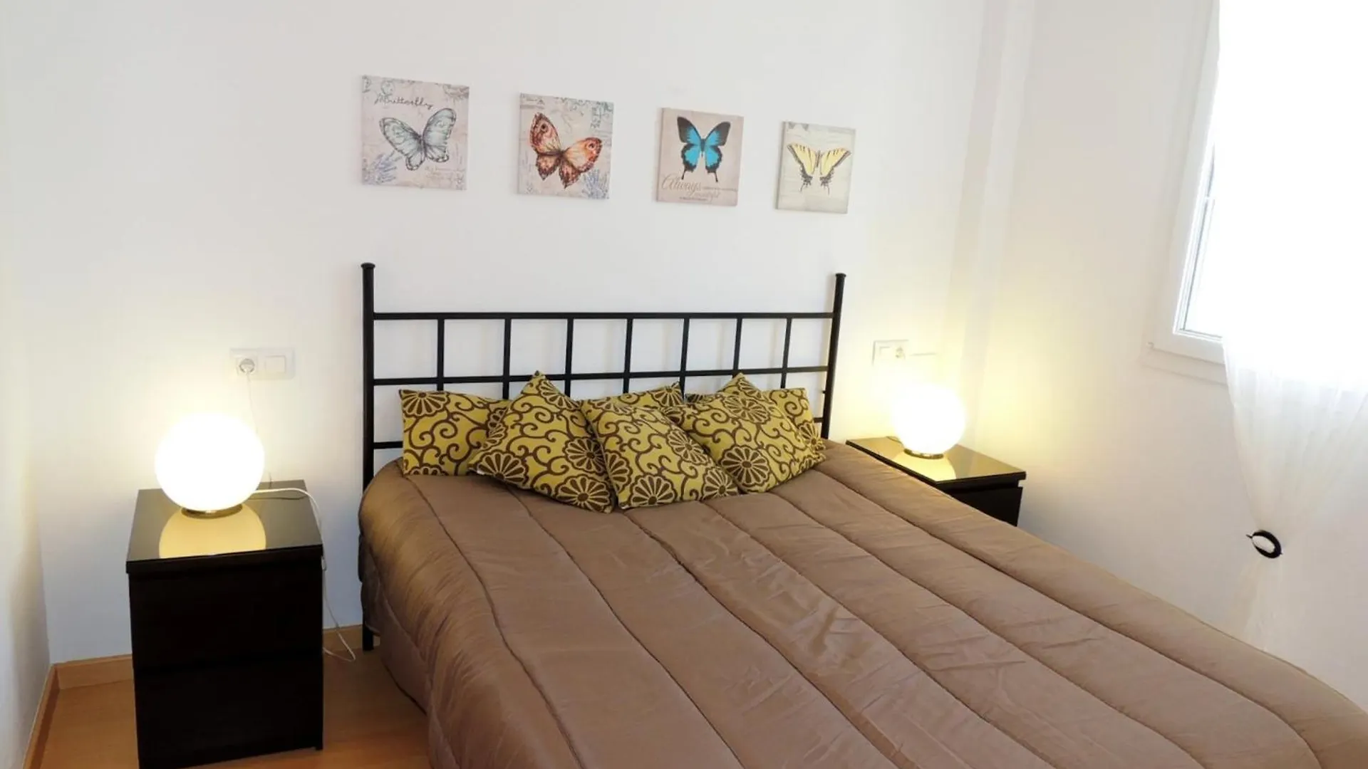Apartment With View Ampuriabrava