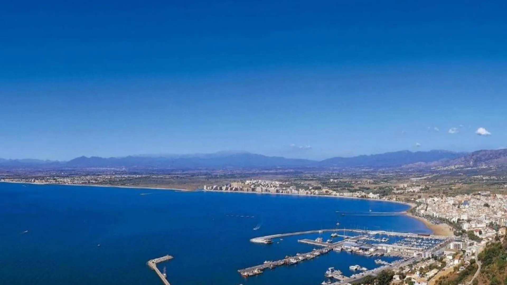 Apartment With View Ampuriabrava 0*,  España